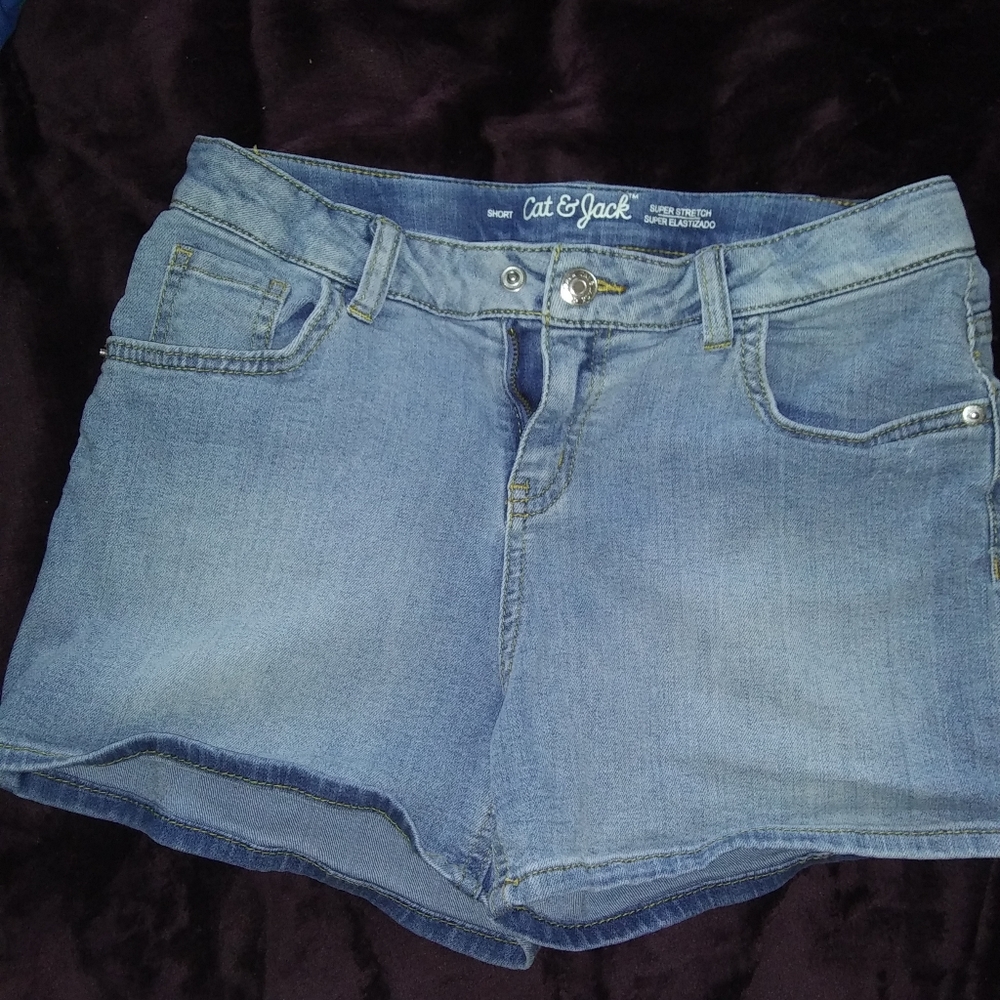 Cat & Jack 😍 Jean shorts. 😍